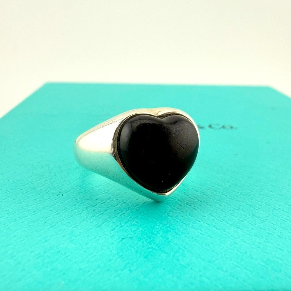 Tiffany & Co. Elsa Peretti Heart Shaped Black Jade Cabochon Ring Sterling Silver